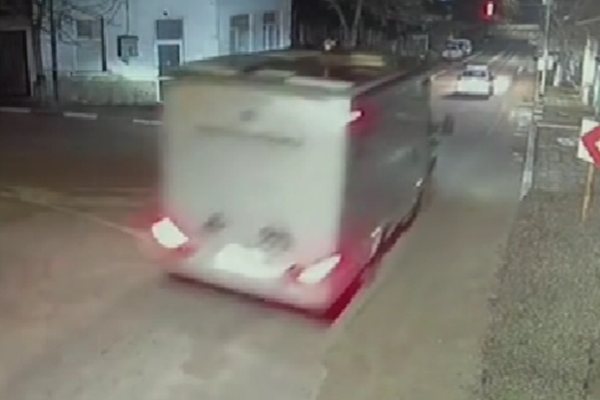 Кое е мистериозното момиче, за което Ивайло Калушев пише в последното си писмо