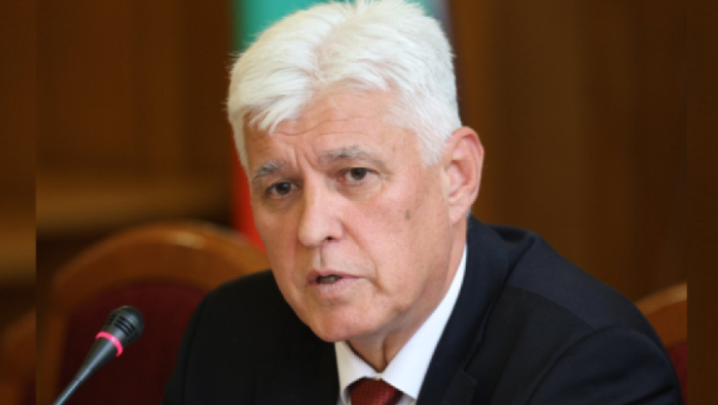 Димитър Стоянов: Самолетите цистерни на САЩ са напуснали Безмер