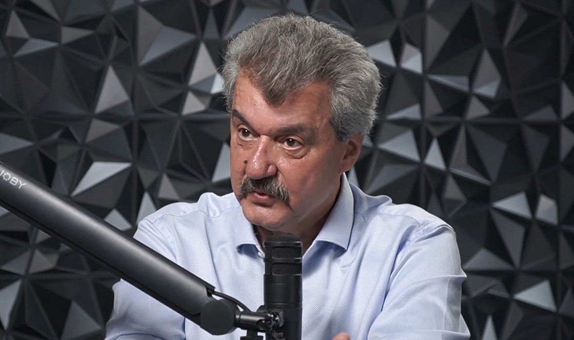 Тодор Батков пред Карбовски: За Чорни, Костов, Борисов, „Левски“, държавния рекет, медиите и тайните преговори с Кадафи за българските сестри в Либия