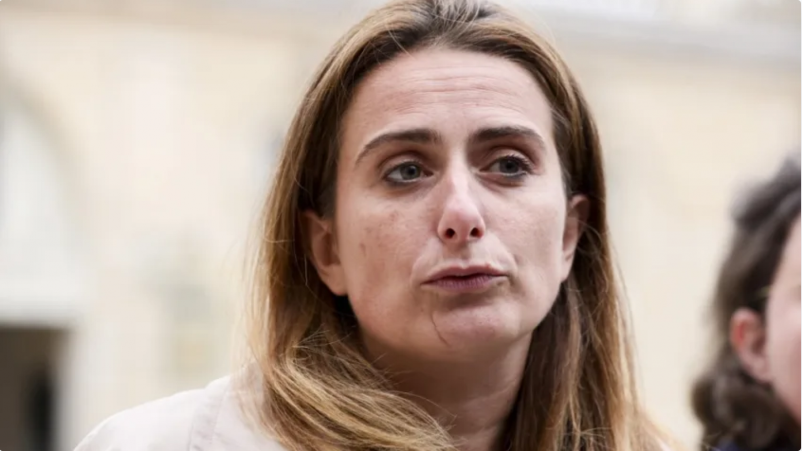 Лидерката на френските Зелени призовава за забрана на X по време на избори