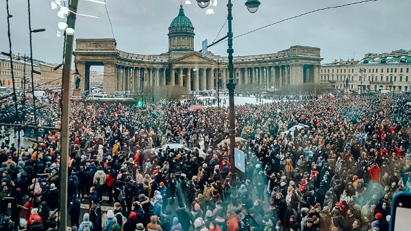ЕС наложи санкции на учени, свързани със смъртта на Навални