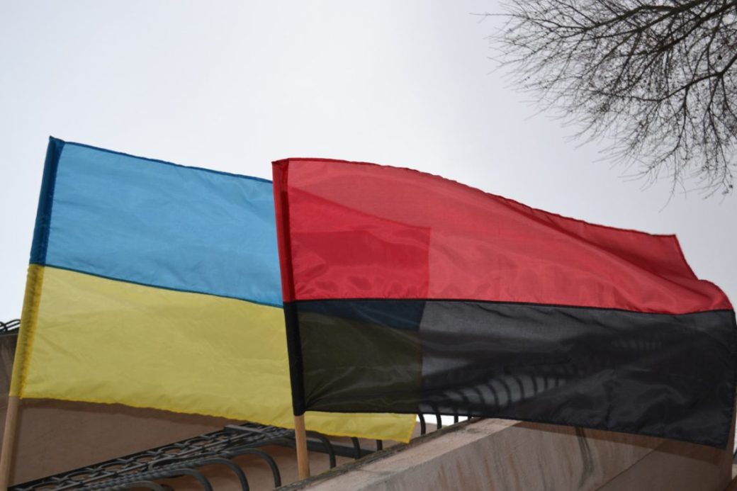 Последните дни параванът на „украинската демокрация“ се поразклати