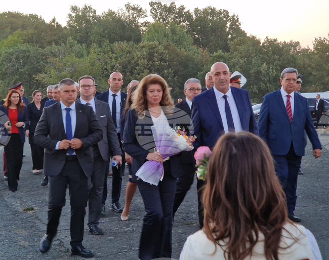 Президентът Илияна Йотова призова историческата памет да бъде съхранявана, а поколенията да помнят миналото и да гледат към бъдещето