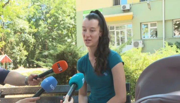 Нужните средства за дъщерята на пилота Венцислав Дункин бяха събрани за рекордно време. Критики към Министерството на отбраната 