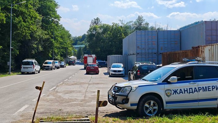 Гръмналият склад за боеприпаси до Трявна е изпепелен напълно. Изключват външна намеса, а какво е?