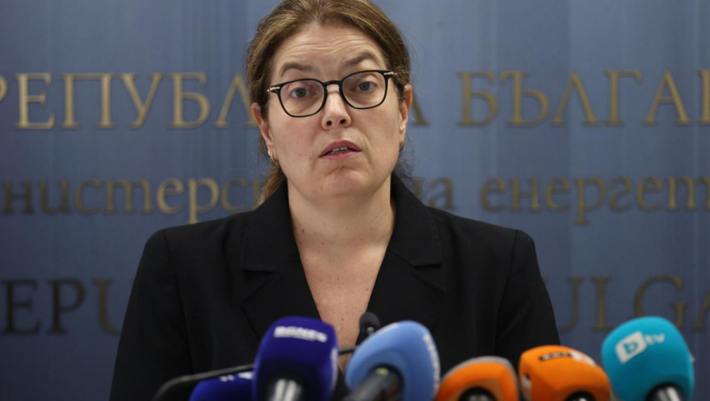 Министър Ива Петрова: АЕЦ „Козлодуй“ няма да спре заради ниския Дунав, реакторите не се охлаждат с речна вода