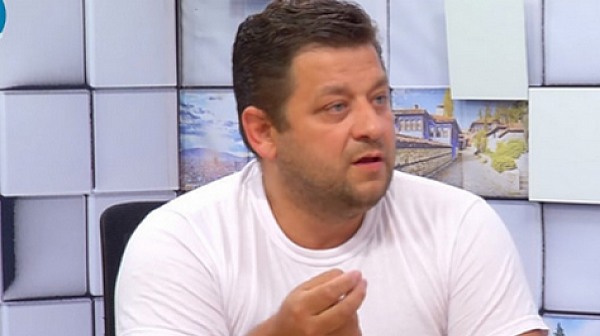 Съединихме се, обединихме се..., ама не точно. 