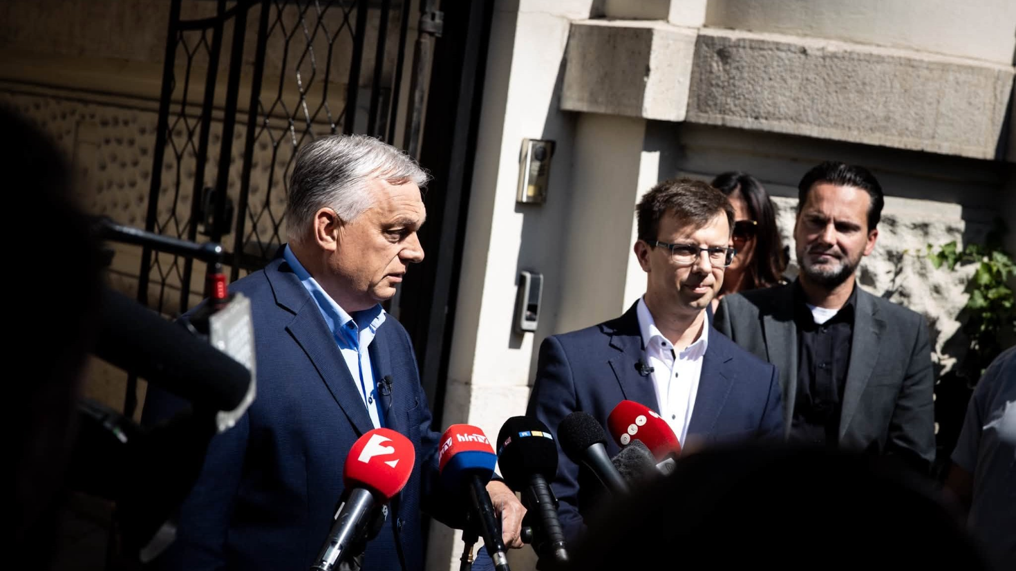 Орбан обявява „съпротива“, след като властите иззеха сървърите на Фидес