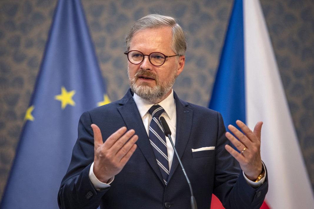 Чешкото правителството отказва да определи дата за приемане на еврото