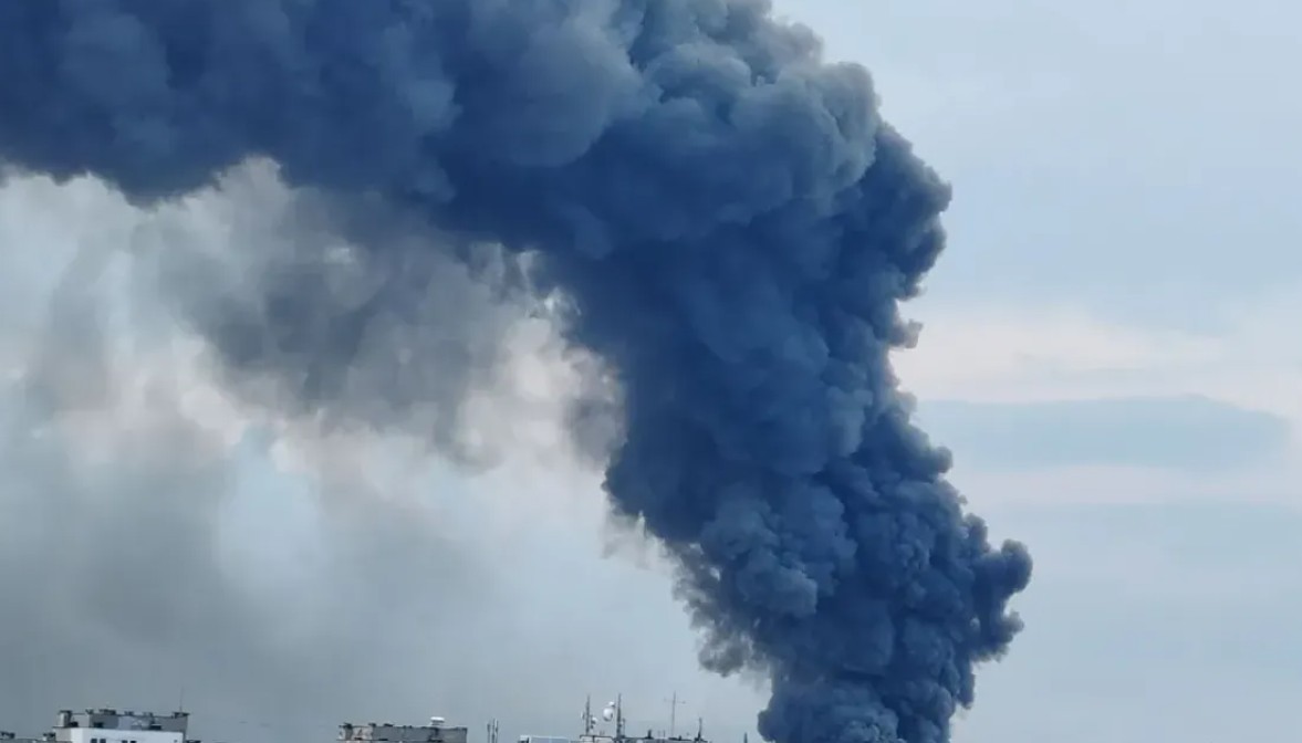 Огромен пожар в София (ВИДЕО)