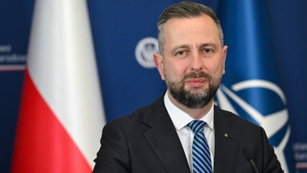 Полският министър на отбраната: Украйна няма да влезе в ЕС с Бандера на знамето си