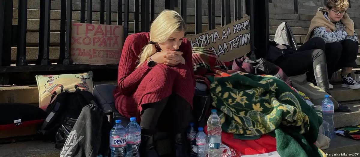 Биологични мъже ще имат напълно редовни докумети, в които пише, че са жени и обратното. Без операции, без транзишън, както му казват