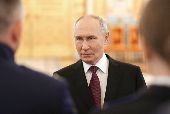 Путин готов на мирни преговори след недостига на гориво заради украинските удари