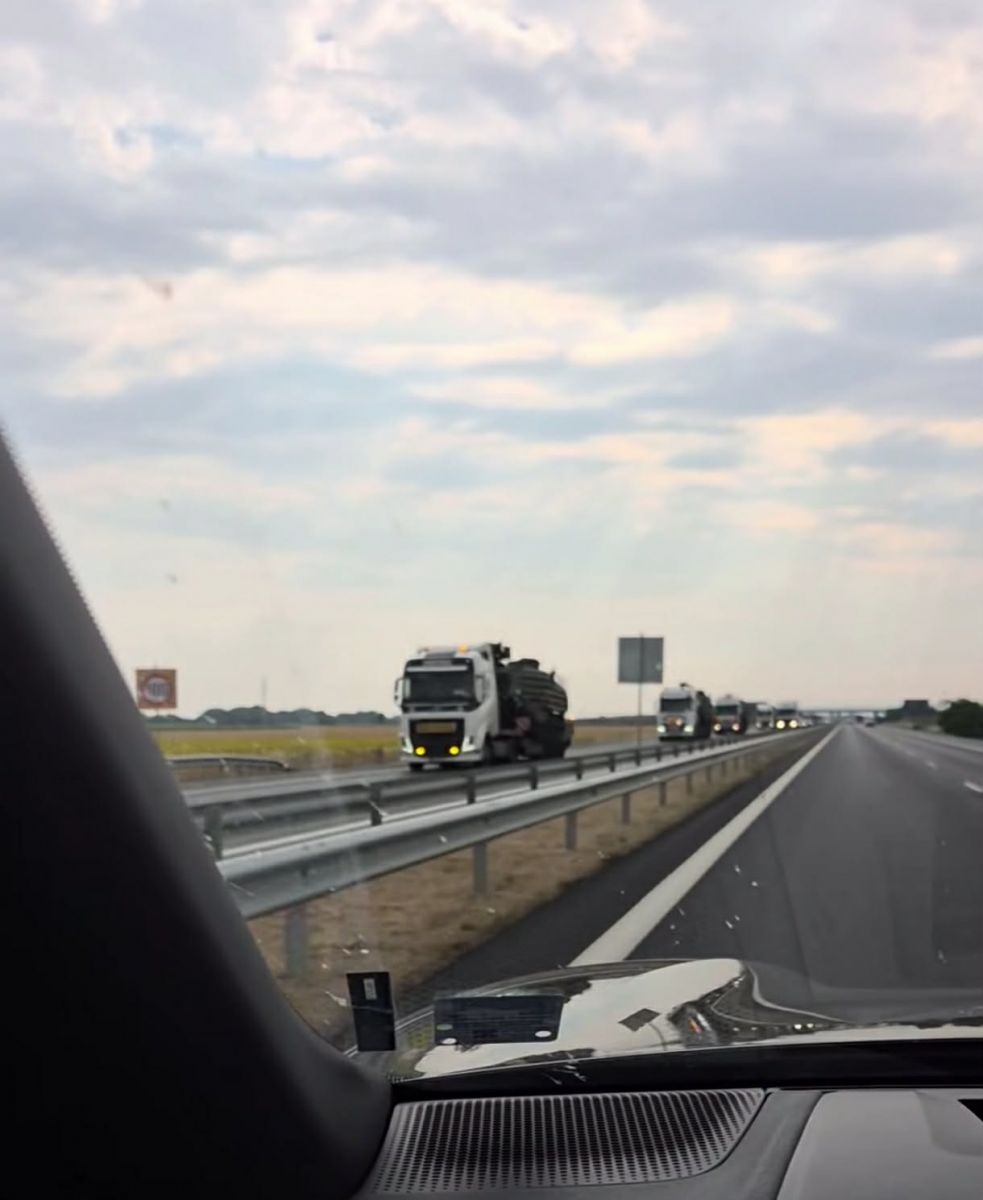 Това техника на Българската армия ли е или на съюзнически сили? Свързано ли е с учение или с транзит? (ВИДЕО)