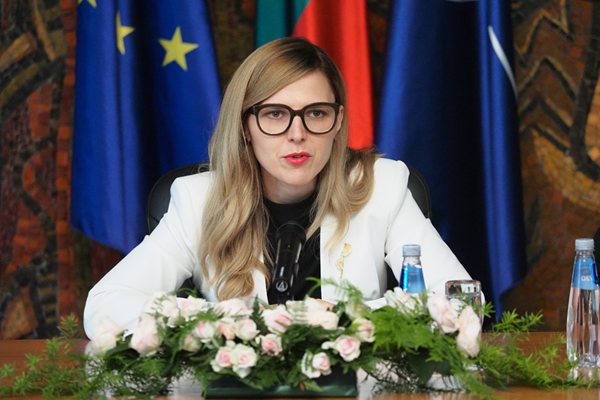 Велислава Петрова за 21-ия пакет санкции срещу Русия: Резервите ни бяха взети предвид, ще ги подкрепим