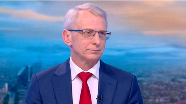 Николай Денков: Искаме оставката на правителството, поискаха я вчера и хората