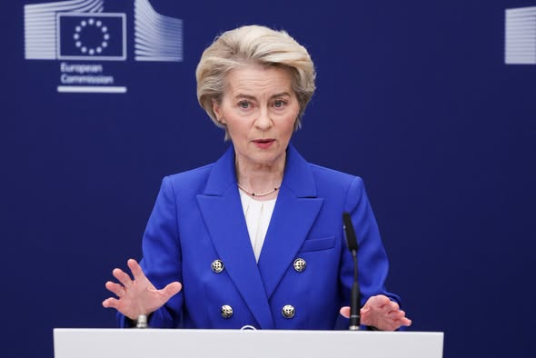Когато Урсула плаща на Мароко за да ги спре да правят мизерии по границите тя всъщност възражда една много стара римска традиция