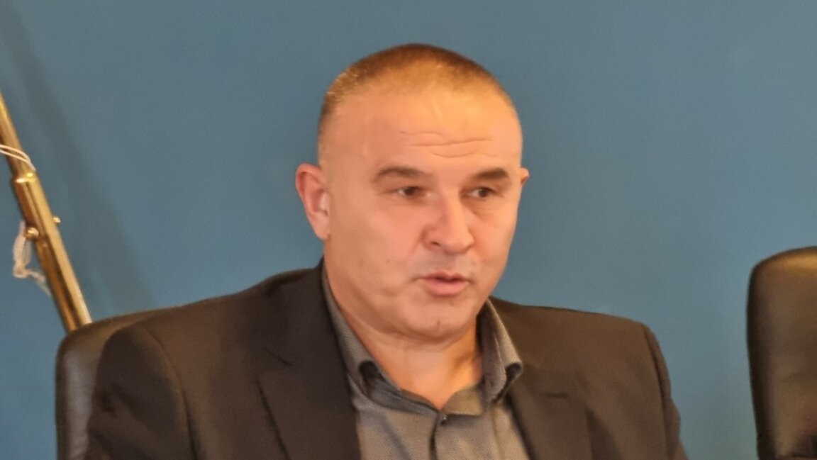 Стефан Ботев обяви фалит на федерацията по щанги?
