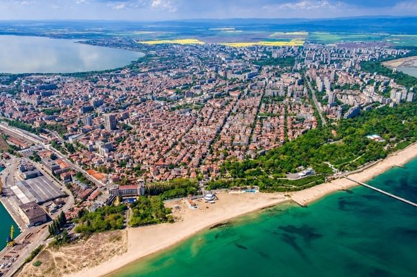Хотелиери в Бургас: Високите цени за 