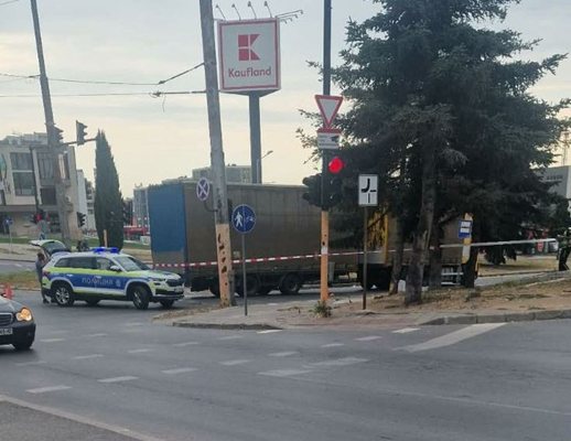 Камион блъсна и уби жена във Варна докато пресича на зелен светофар