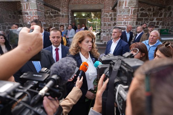 Президентът Йотова свиква КСНС след дронатаката в Черно море