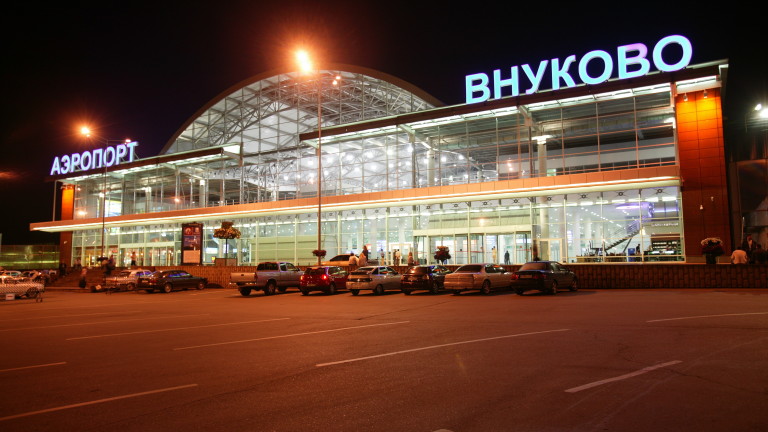 Украинска атака парализира през нощта московските летища