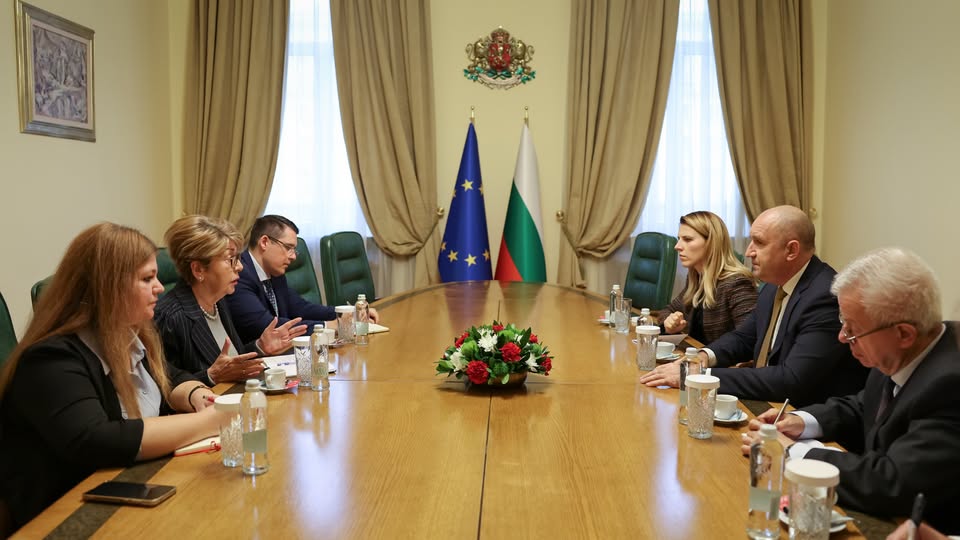 Ето какво си казаха Румен Радев и Елеонора Митрофанова