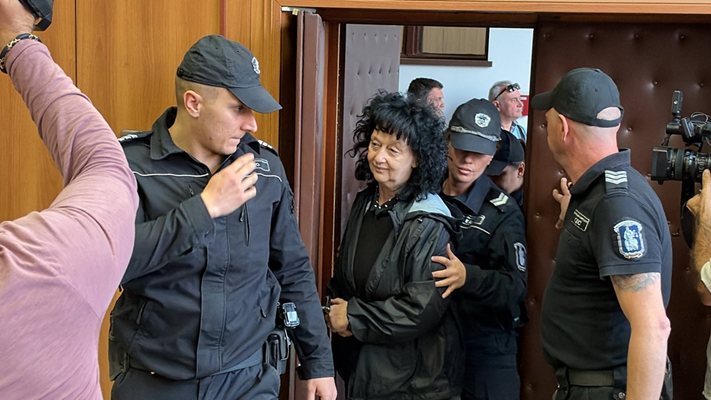 Арестуваната проф. Мариела Генева остава декан на Медицинския факултет в Пловдив