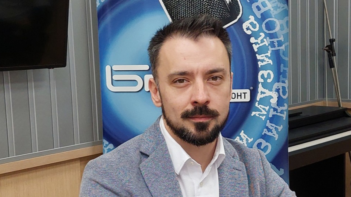 Демерджиев е въздух под налягане. Ползва МВР за личен пиар и на Радев ще му писне