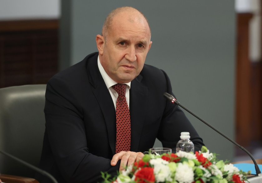Радев: Това, че някои партии не издигат свои кандидати, си обяснявам много лесно
