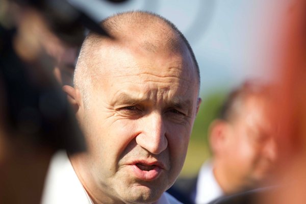 Радев: Висшият съдебен съвет ще се избира както досега - със 160 гласа