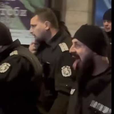 Село Садово потъна в скръб заради смъртта на полицай Атанасчиков, майка му си идва от Англия