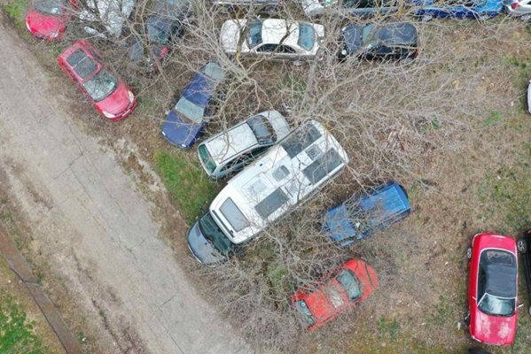 Макулев е застрелян от упор, Калушев се е гръмнал в устата, дупките в кемпера са от проектилите