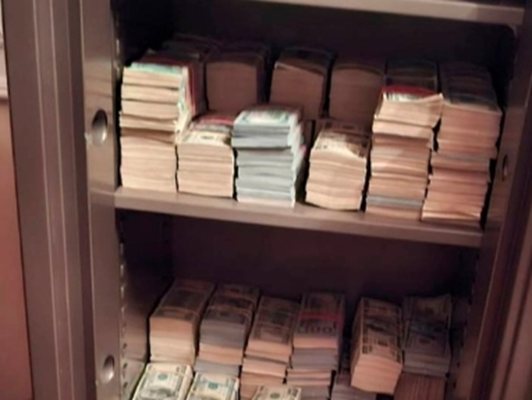 Главният прокурор на Украйна Руслан Кравченко тайно избягал в Полша