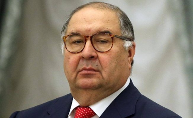 И Макрон се включи в защитата на руски олигарх