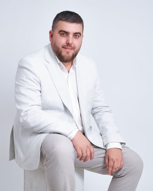 Новото творение на капитализма „тиймлидерите“ - генерали без армия, чиято основна функция е да организират тиймбилдинги с пица