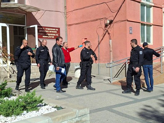 Има арестувани, сред тях и лекари, при акцията в пловдивска болница 