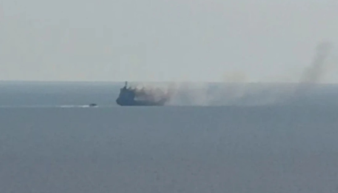Тревога в Черно море: Гори танкерът за втечнен природен газ LPG Gas Lisbon, има ранени (ВИДЕО)