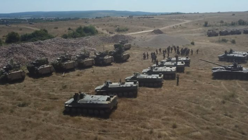 НАТО показа във видео многонационалната си бойна група в България