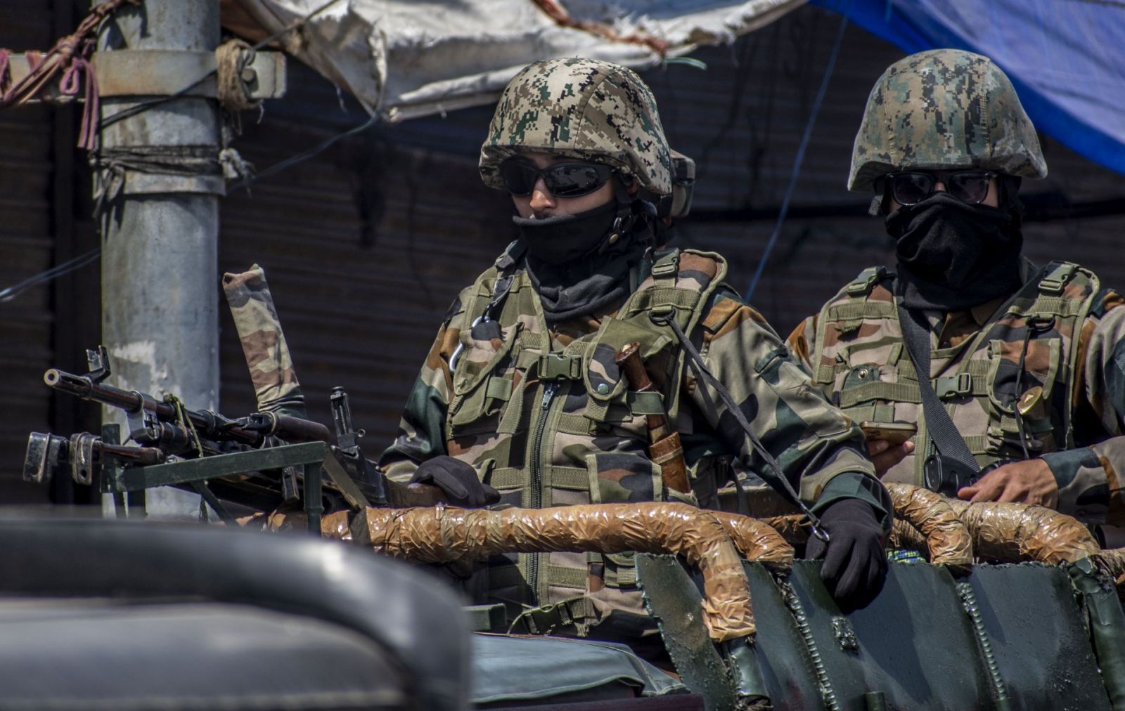 Индия и Пакистан на прага на война. Какво се случва, кой е по-силен и какво общо има водата