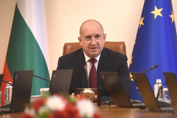 Румен Радев: Изпращаме бюджет 2027 в ЕК, няма да вдигаме основни данъци