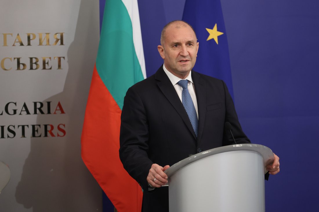 Румен Радев: Борисов и Пеевски са изнервени, защото не могат да влизат в уродливи сглобки с жадни за власт лидери