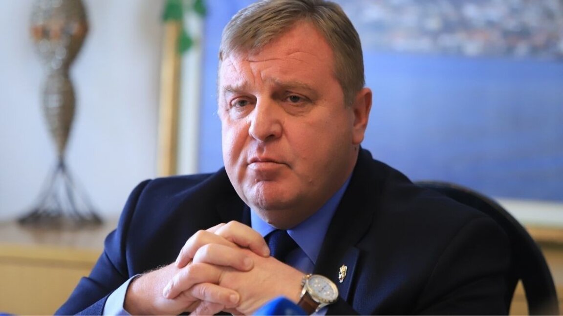 Каракачанов: Опозицията тика България към война с Русия