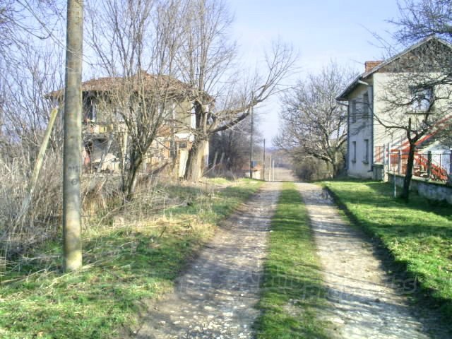 Защо селата ни обезлюдяват? История от село Орляне...