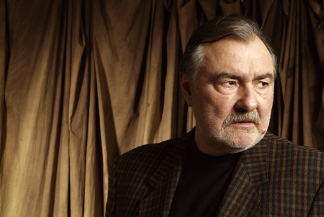 Един мъж на 77... Честит рожден ден на актьора Васил Михайлов!
