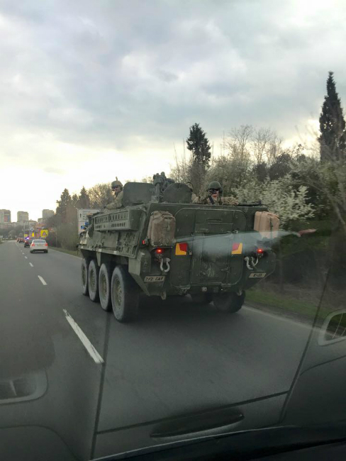 Къде отива тази военна техника? Социалните мрежи - защитават ли ни от някой?!