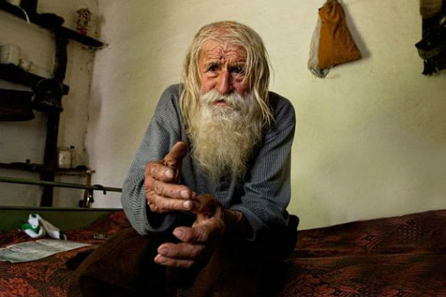 С даренията на дядо Добри правят храм на гара Елин Пелин!