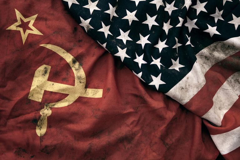 Либерали, въвлечени в нова Студена война