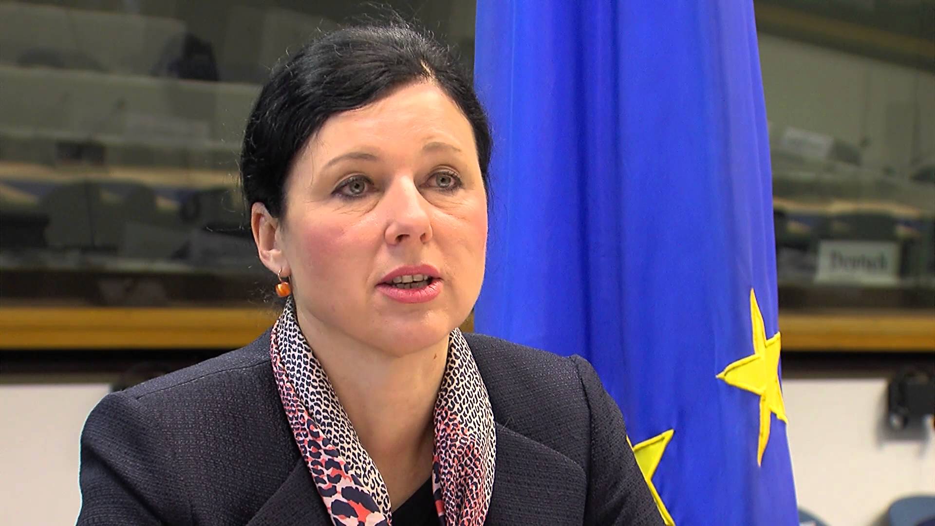 Еврокомисар Вера Йоурова поднови лобисткия натиск за Истанбулската конвенция