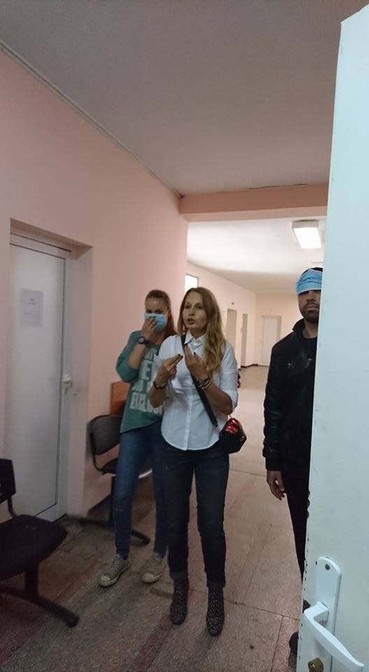 Беновска нападна пациенти на ИСУЛ с ритници и душене (снимки)